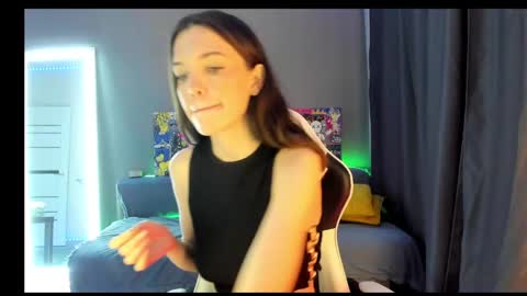 Snapshot of keyli_ink chatting on 03.11.25 Keyli online show from 03.11.25