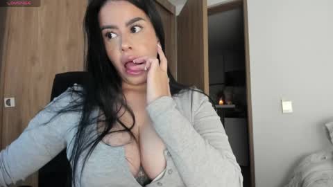 Laura online show from 04.28.26
