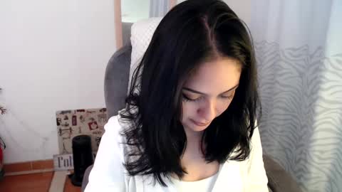 Snapshot of khal_girl chatting on 12.28.24 Liss online show from 12.28.24
