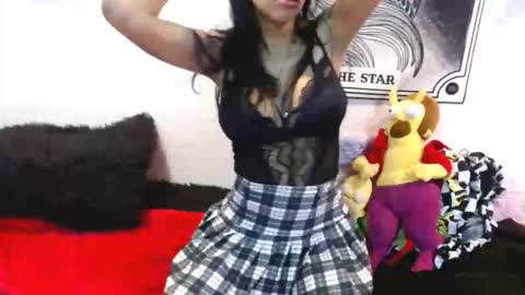 Snapshot of khaleesy13 chatting on 11.22.25 khaleesy online show from 11.22.25