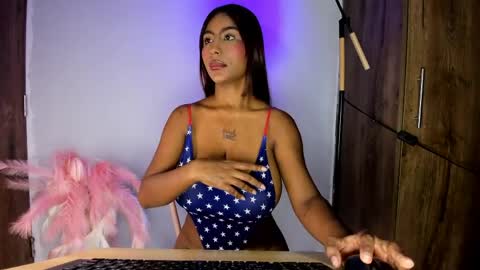 khate_smith online show from 04.08.26