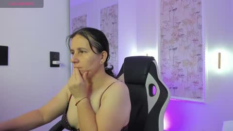 Snapshot of khatrina_shirley chatting on 07.09.26 K A T H R I N A online show from 07.09.26