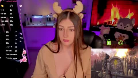 Snapshot of khionebesset chatting on 12.15.24 Khi. online show from 12.15.24