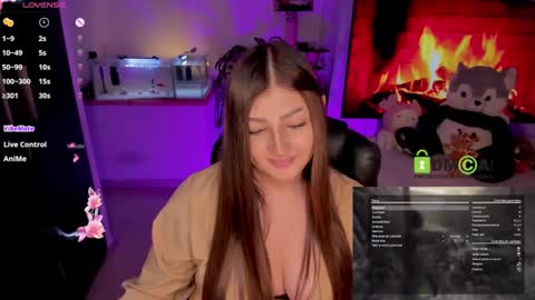 Snapshot of khionebesset chatting on 12.15.24 Khi. online show from 12.15.24