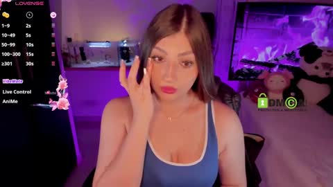 Snapshot of khionebesset chatting on 01.14.25 Khi. online show from 01.14.25