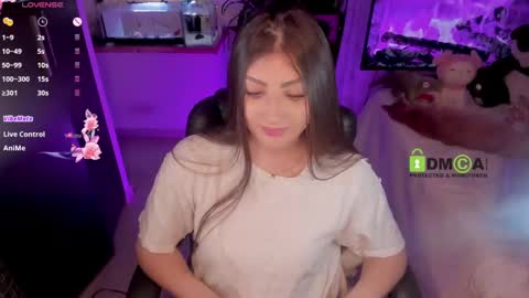 Snapshot of khionebesset chatting on 01.29.25 Khi. online show from 01.29.25