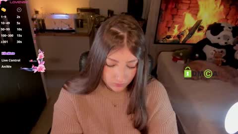 Snapshot of khionebesset chatting on 02.28.25 Khi. online show from 02.28.25