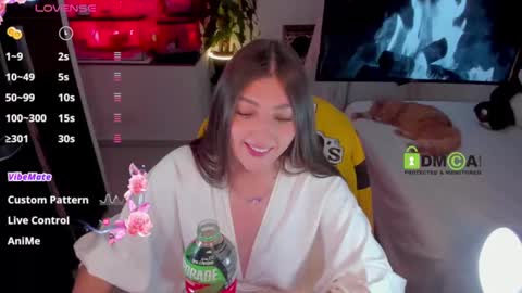 Snapshot of khionebesset chatting on 09.25.25 Khi. online show from 09.25.25