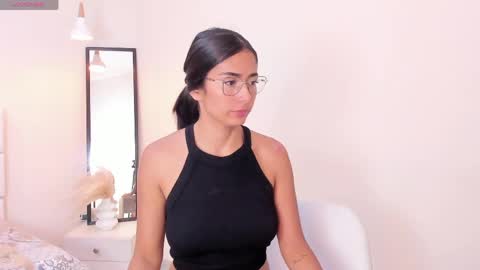 Khloe online show from 05.08.26
