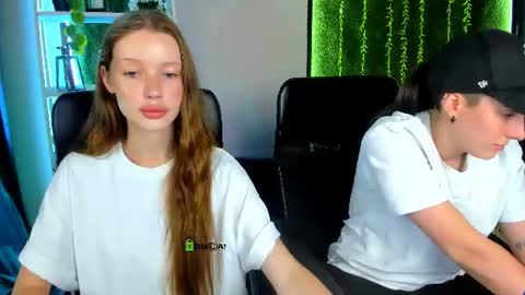 Snapshot of khloebeauty chatting on 07.07.26 khloebeauty online show from 07.07.26