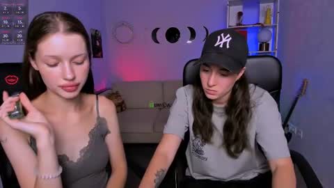 Snapshot of khloebeauty chatting on 07.18.26 khloebeauty online show from 07.18.26