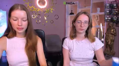 Snapshot of khloebeauty chatting on 07.22.26 khloebeauty online show from 07.22.26