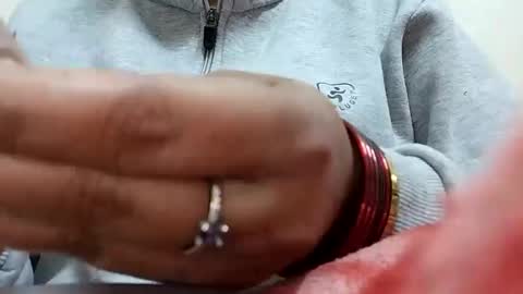 khushisinghh online show from 12.30.24