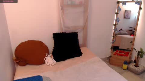 Snapshot of kiara_bermont chatting on 12.29.24 Kiara Bermont online show from 12.29.24