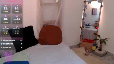 Snapshot of kiara_bermont chatting on 02.27.25 Kiara Bermont online show from 02.27.25