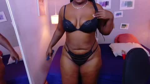 Snapshot of kiara_evanss chatting on 07.28.26 Kiara online show from 07.28.26