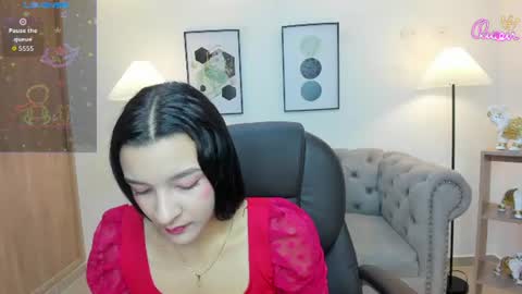 Snapshot of kiara_wren chatting on 07.18.26 kiara_wren online show from 07.18.26