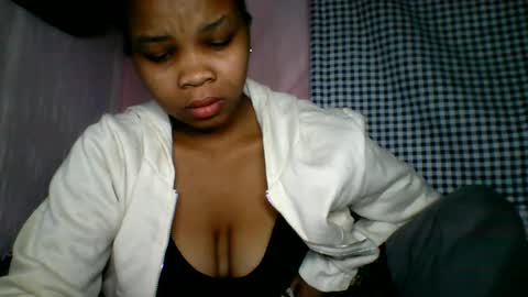 Snapshot of kiarah_69 chatting on 06.14.26 kiarah 69 online show from 06.14.26