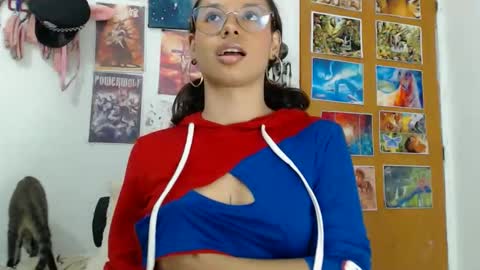 kiaralenon online show from 11.21.25