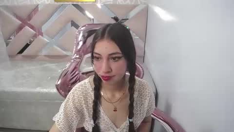 Snapshot of kiarastar_ch chatting on 06.22.26 kiara online show from 06.22.26