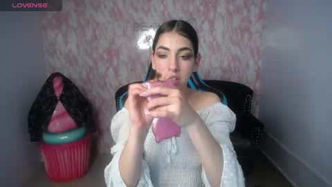 Snapshot of kiarastar_ch chatting on 07.24.26 kiara online show from 07.24.26