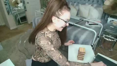 Kia Rose online show from 09.28.25