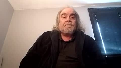 Snapshot of kickinme chatting on 03.11.25 KICKINME online show from 03.11.25