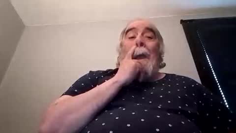 Snapshot of kickinme chatting on 11.06.25 KICKINME online show from 11.06.25