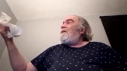 Snapshot of kickinme chatting on 11.09.25 KICKINME online show from 11.09.25