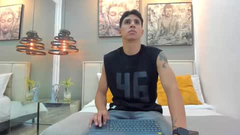 Kieran Derek online show from 11.25.25