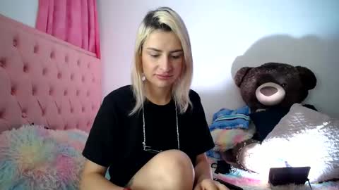 Anna Sophia online show from 01.24.25