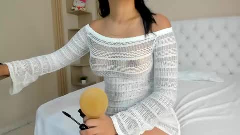 Snapshot of kiitty_horny_ chatting on 05.28.26 Melody online show from 05.28.26