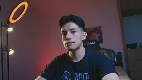 Snapshot of kikeruiz_19 chatting on 10.20.25 kikeruiz 19 online show from 10.20.25