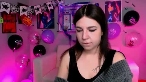 Snapshot of kiki_yourlove chatting on 10.21.25 Kira online show from 10.21.25