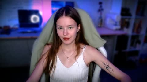 Snapshot of kikies_ chatting on 12.04.24 Mika and Miranda online show from 12.04.24