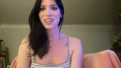 Snapshot of kikihart chatting on 01.18.26 Kiki Hart online show from 01.18.26