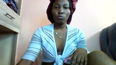 Snapshot of kikimocha chatting on 05.29.26 kikimocha online show from 05.29.26