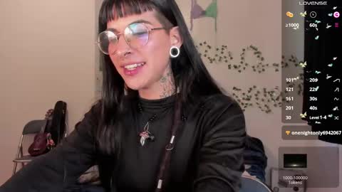 Snapshot of kila_moonlight444 chatting on 04.21.26 Bella online show from 04.21.26