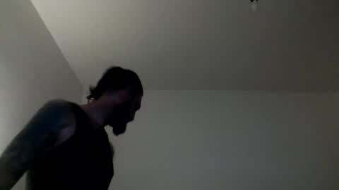 Snapshot of kilombito chatting on 04.15.26 andres online show from 04.15.26