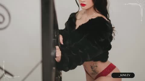 Kim  online show from 01.15.25