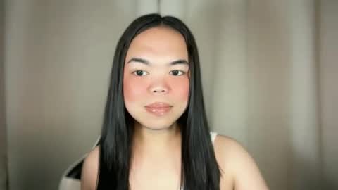 Snapshot of kim_kyile chatting on 12.16.25 KYLIE online show from 12.16.25