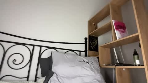 Kim Oberlin online show from 04.07.26