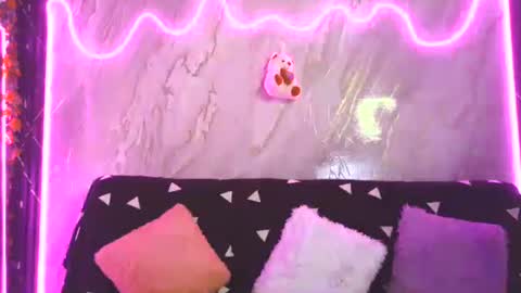 Snapshot of kima_20 chatting on 11.01.25 kima_20 online show from 11.01.25