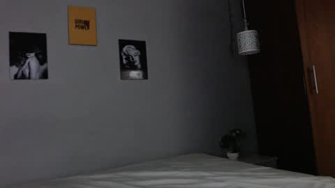 Snapshot of kimandyuk chatting on 12.20.24 Kim  Yuk online show from 12.20.24