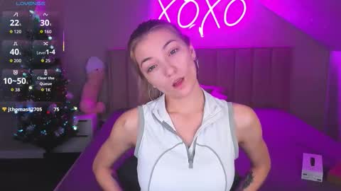 Snapshot of kimberlly_smith chatting on 12.19.25 kimberlly_smith online show from 12.19.25