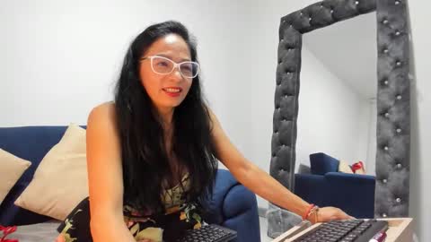 Snapshot of kimberlybirdhot chatting on 05.03.26 Kimberly online show from 05.03.26