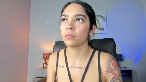 Snapshot of kimberlycoxxx chatting on 01.16.25 kimberly online show from 01.16.25