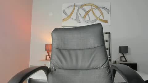 Snapshot of kimberlycoxxx chatting on 02.11.25 kimberly online show from 02.11.25