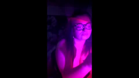 Snapshot of kimblestanley chatting on 04.14.26 TeeTeeAllDay online show from 04.14.26