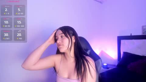 Snapshot of kimgarcez chatting on 10.21.25 kimgarcez online show from 10.21.25